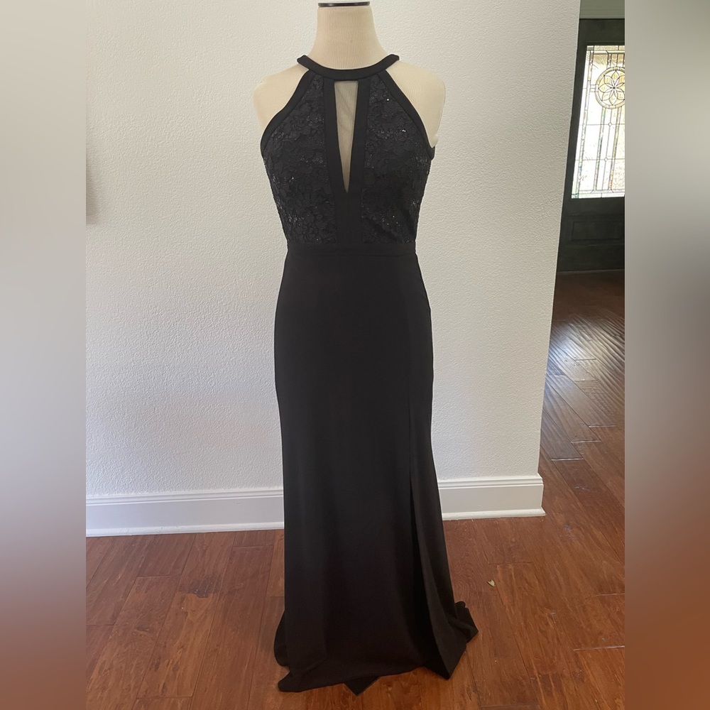 Juniors gown by Morgan and Co size 1/2